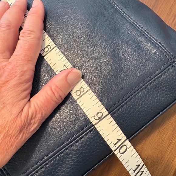 Navy blue The Sak leather crossbody hobo bag - Picture 10 of 12